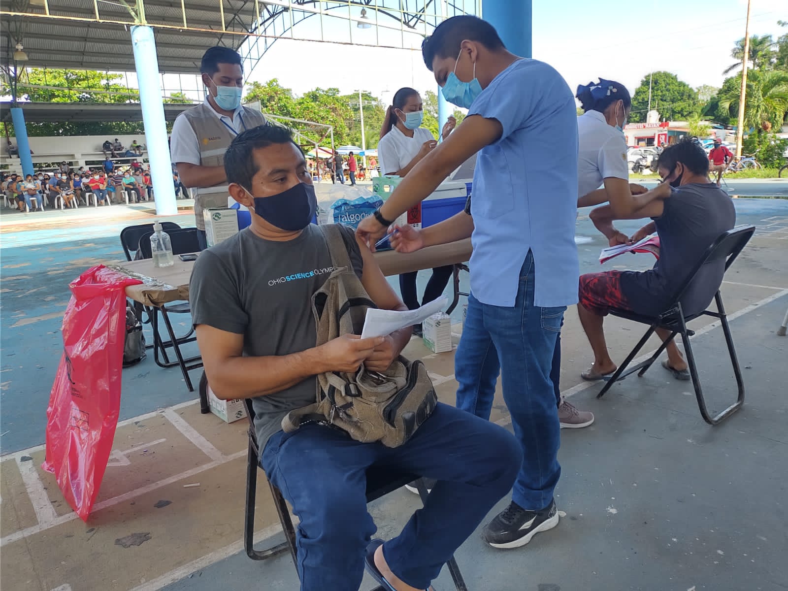 Inicia la vacunación de la segunda dosis a los treintones