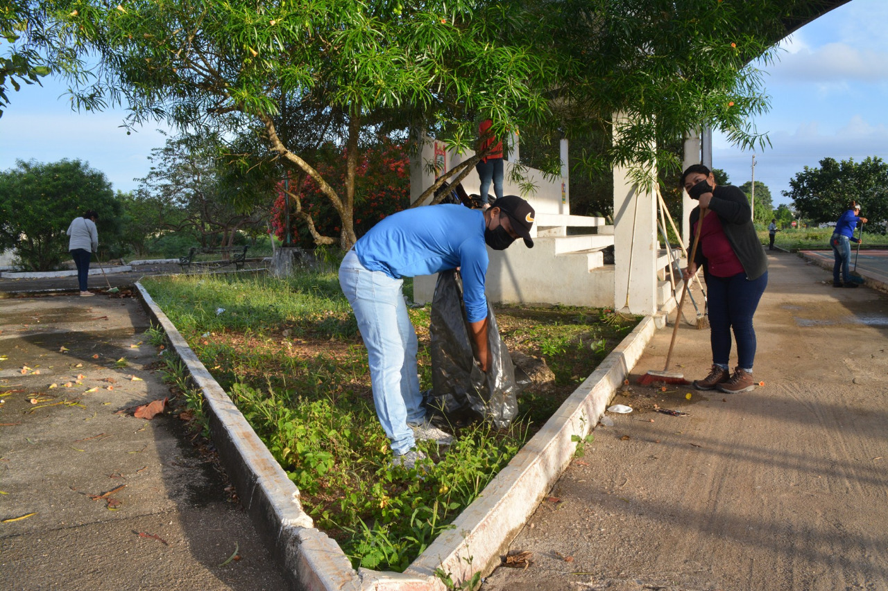Inicia Ayuntamiento programa de empleo temporal en Carrillo