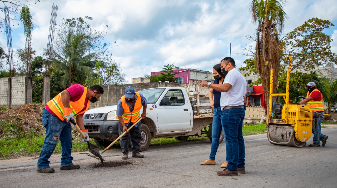 Inicia Mary Hernández rehabilitación de calles en Carrillo