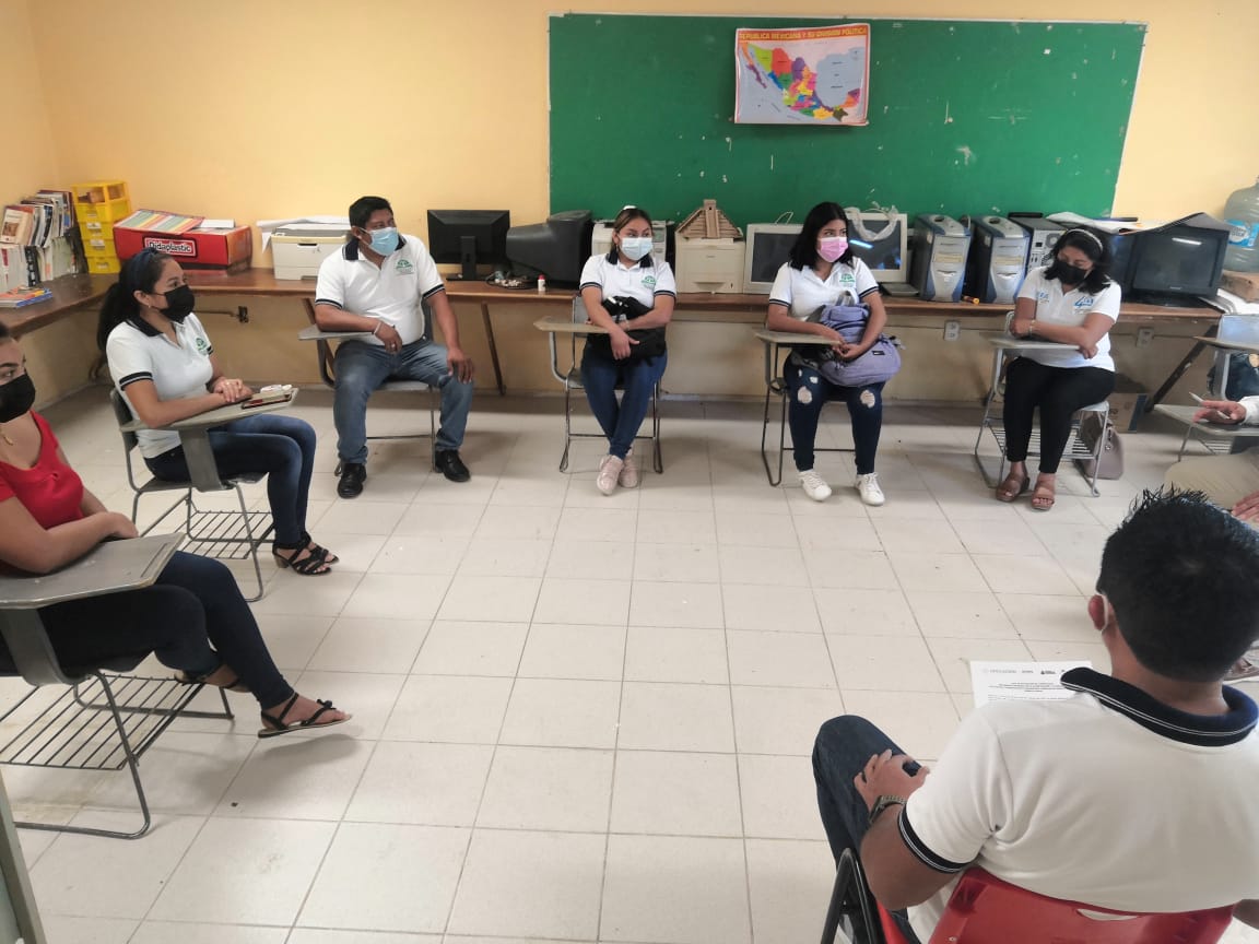 Buscan que jóvenes de bachilleres sean alfabetizadores del IEEA