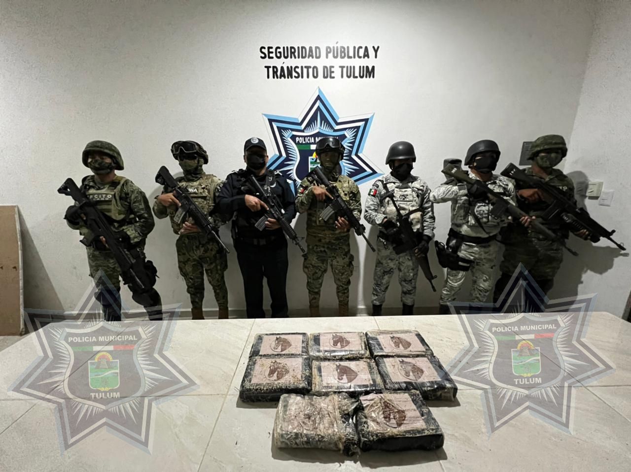 Policías aseguran presunto cargamento de cocaína en la zona costera de Tulum