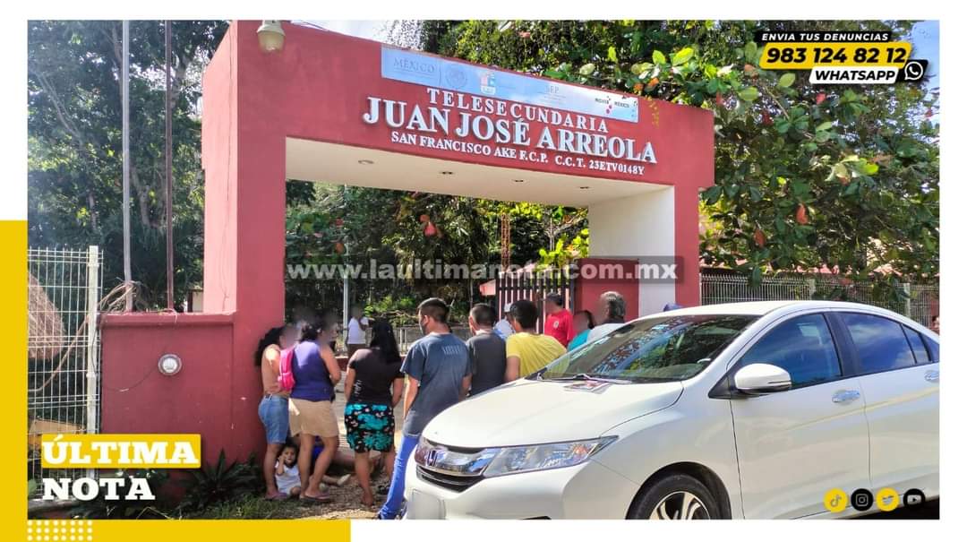 Toman escuela por presuntas decisiones arbitrarias contra docente