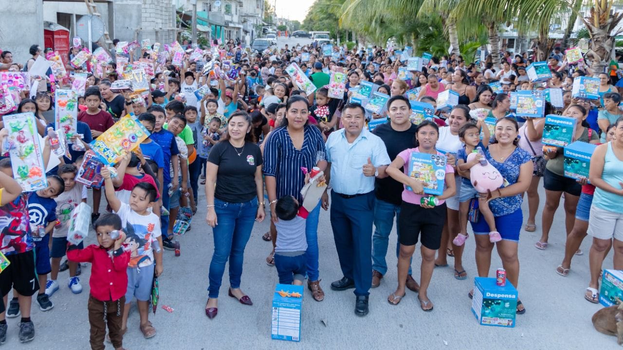 Tulum: Arranca la segunda caravana navideña “Dibuja una Sonrisa”