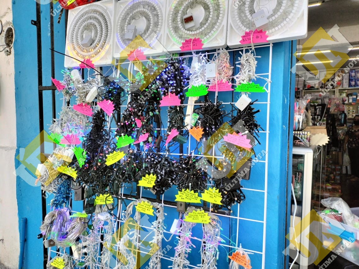 Repuntan ventas comercios de artículos navideños en FCP