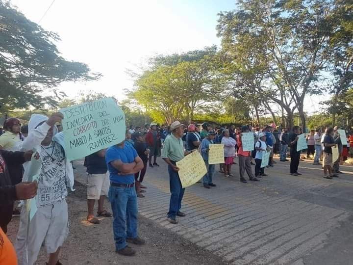 No más discriminación comunidades maya hablantes de Chichen -Itza dicen las pancartas