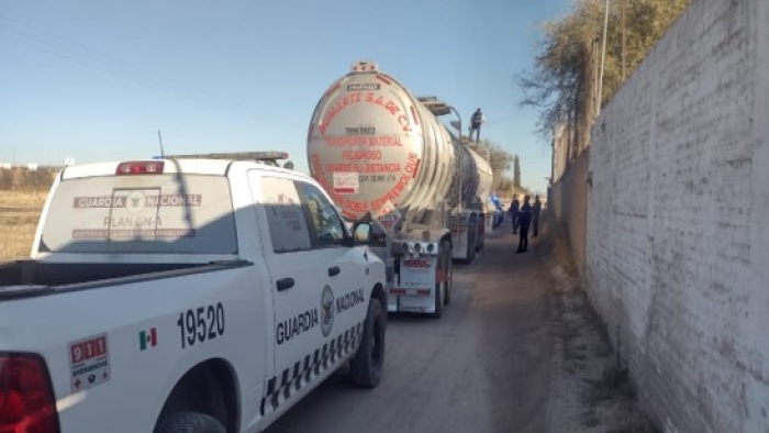 En cuatro estados, Guardia Nacional asegura tractocamiones con reporte de robo y recupera mercancía