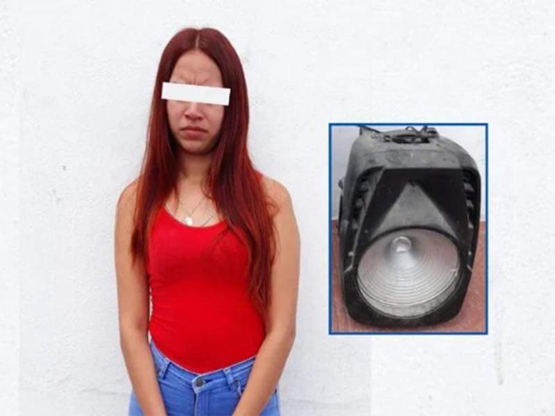 Con todo y bocina detienen a señora por oír sus ‘cumbiones’ a todo volumen