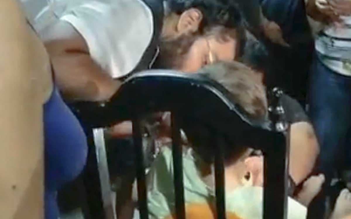 Tabasco: Vecinos rescatan a niño encadenado en una casa