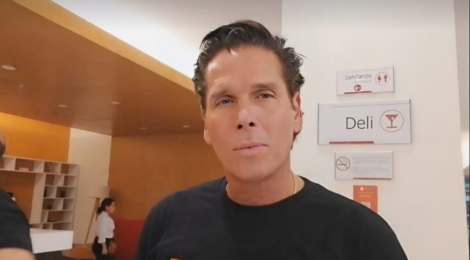 ‘Levanta la mano’ Roberto Palazuelos para candidatura al senado por Movimiento Ciudadano