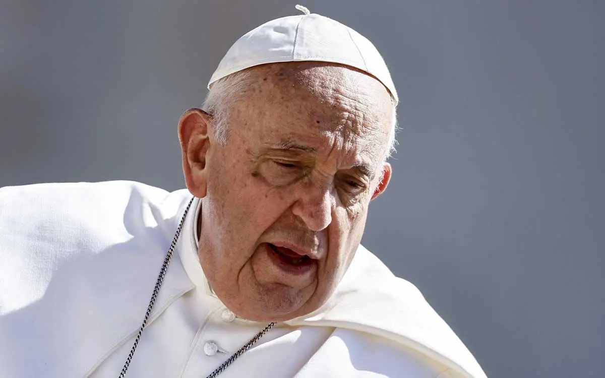 El papa Francisco se somete a cirugía por riesgo de obstrucción intestinal