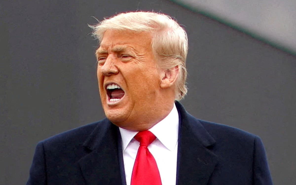 Dos abogados de Trump renuncian por nuevas acusaciones