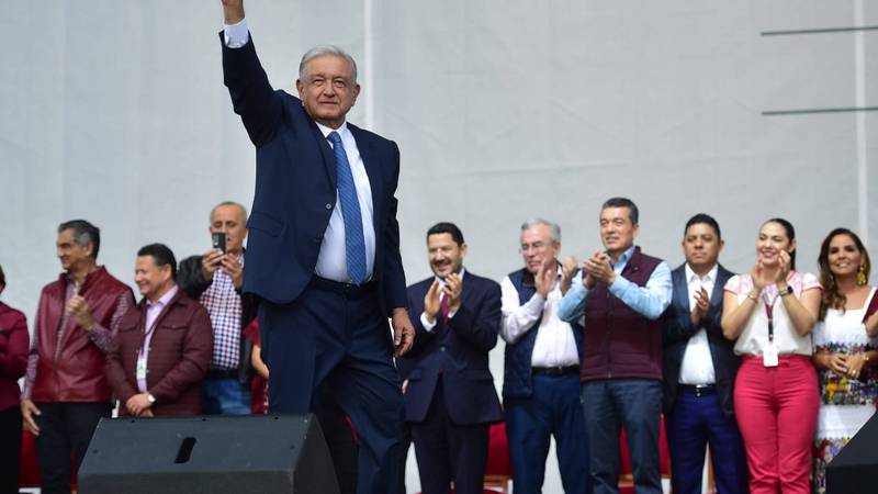 Aprueba 57% labor de AMLO en junio, según Encuesta EF