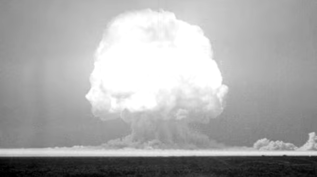 Radiación de primera bomba atómica de la historia alcanzó a Canadá y México, revela nuevo estudio