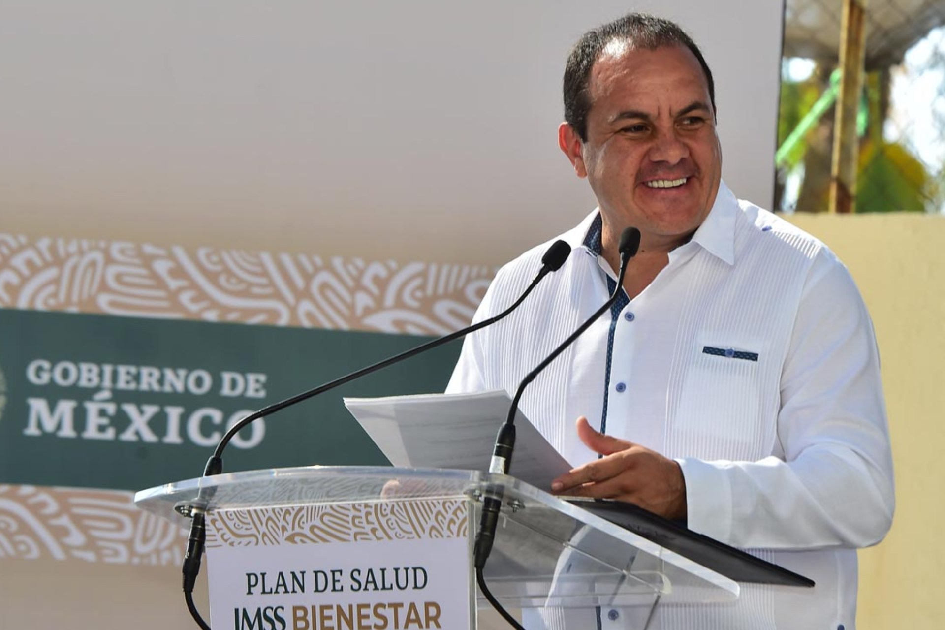 AMLO defiende a Cuauhtémoc Blanco de críticas: “lo esta haciendo bien en Morelos”