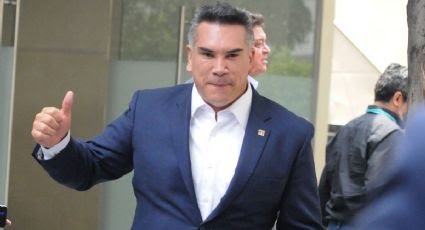 Fiscalía de Campeche catea casa de Alejandro Moreno en Lomas del Castillo