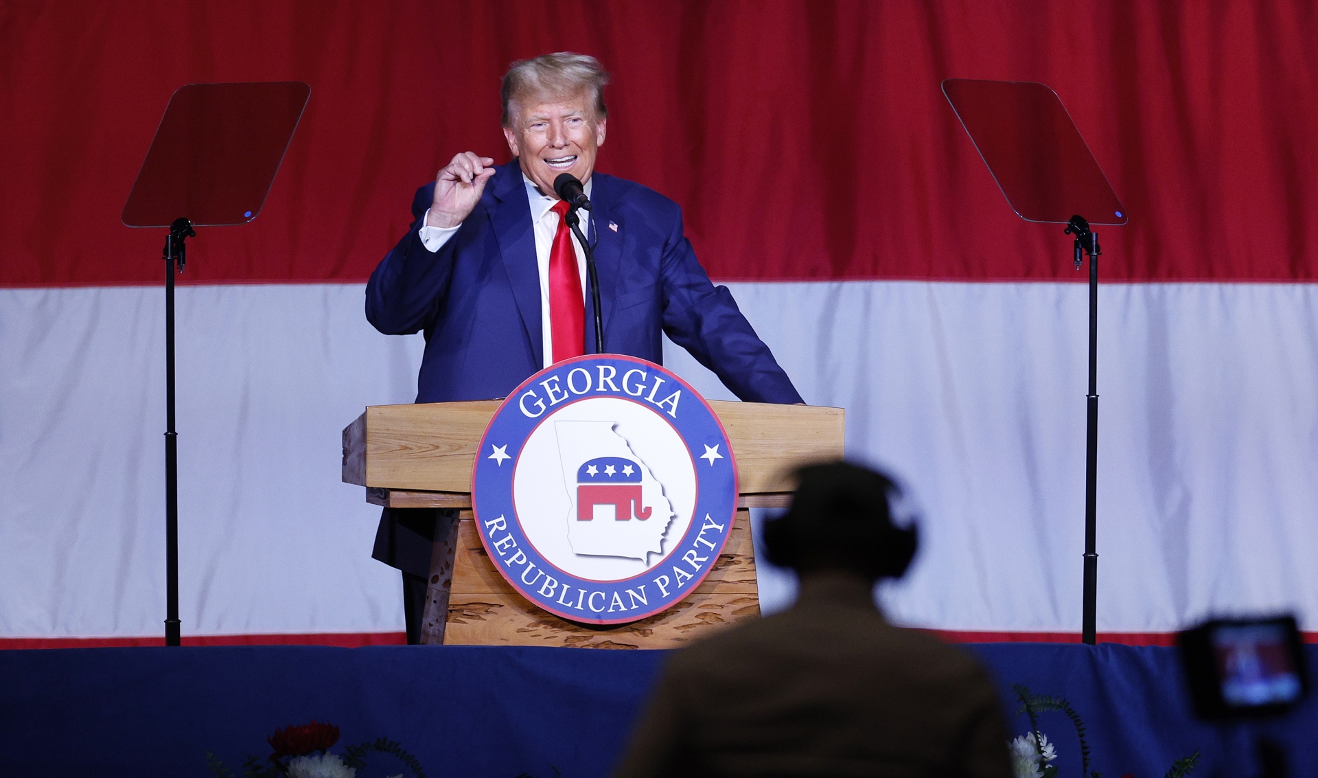 Trump dice que el envío de bombas de racimo a Ucrania empuja más a una III Guerra Mundial