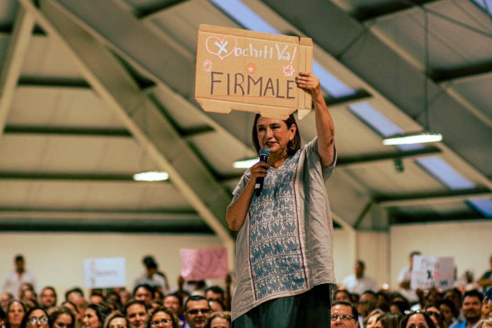 “Que la autoridad investigue”: AMLO sobre demanda de Xóchitl Gálvez ante FGR por revelar contratos