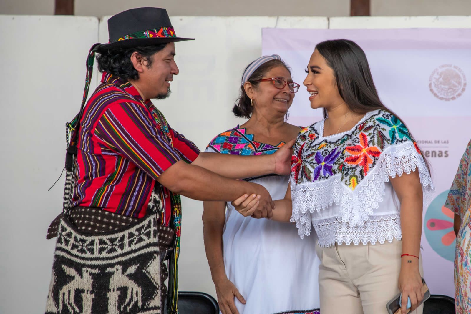 Mary Hernández encabeza inauguración de la FLIN 2023, resaltando la diversidad lingüística y cultural