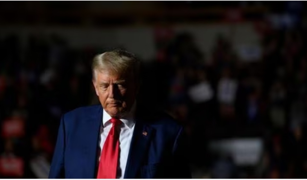 Trump está citado en tribunal de Florida por documentos clasificados, pero pidió no comparecer en persona