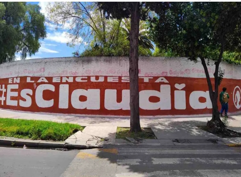 INE ordena borrar bardas con propaganda de Sheinbaum y Xóchitl Gálvez; foros del Frente por México deben ser eliminados