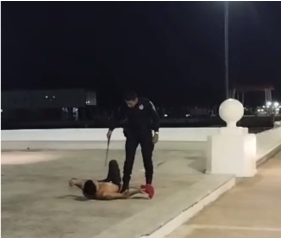 Investiga Cdheqroo a policía municipal que golpeó a un hombre en Cozumel