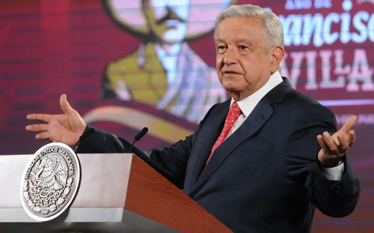 AMLO grita ‘libertad, libertad’; pide a INE que lo deje expresarse
