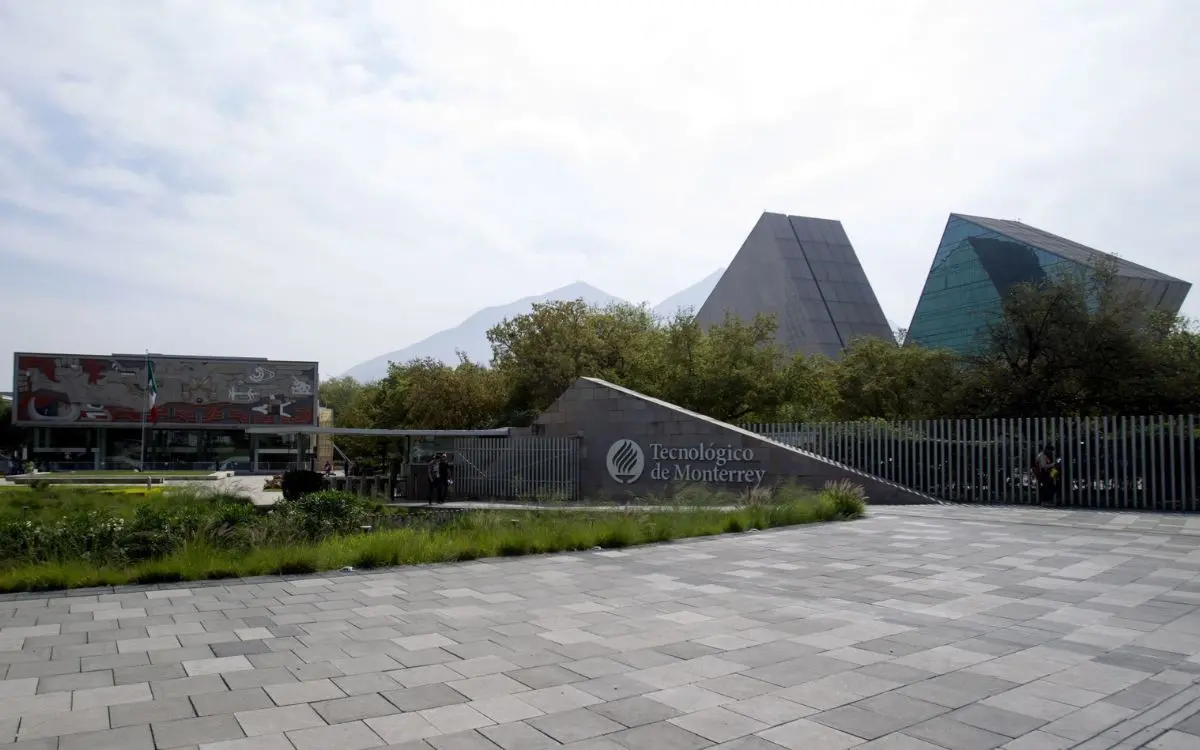 Investigan muerte de alumna al interior del Tec de Monterrey