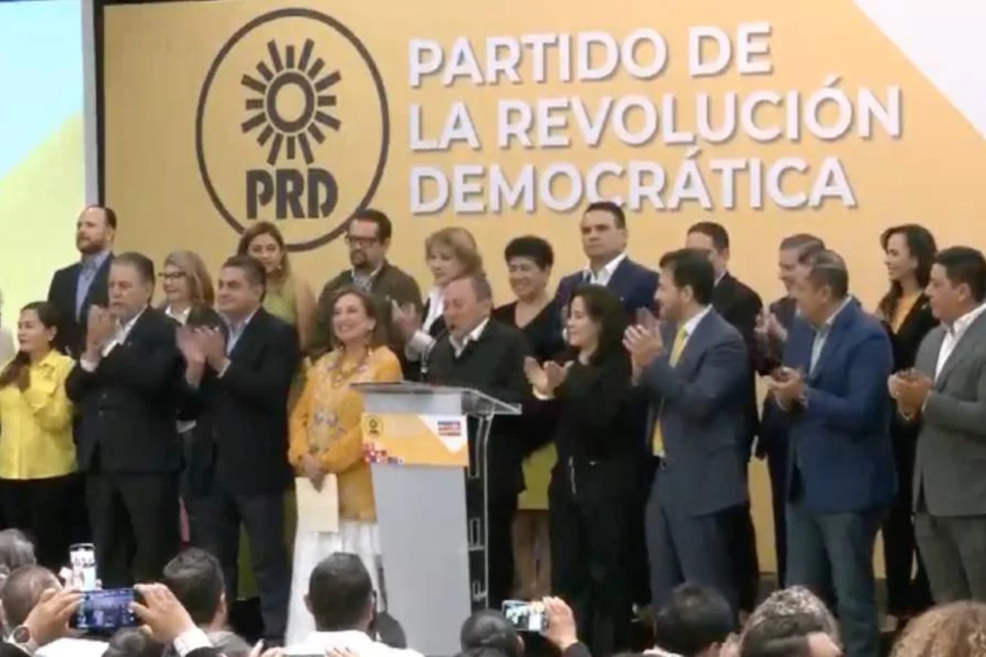 Respalda PRD a Xóchitl Gálvez para que encabece al FAM en 2024