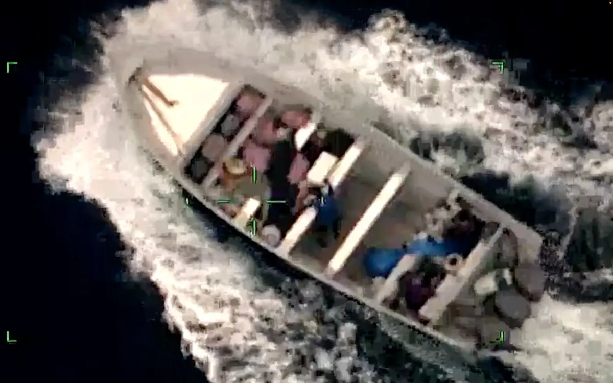 Caen traficantes de c0caín4 en acelerada persecución marítima