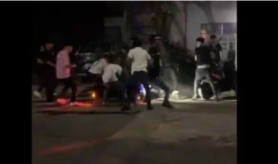 Dan brutal golpiza a joven, ahora en Cancún, Quintana Roo; fiscalía local realiza investigación
