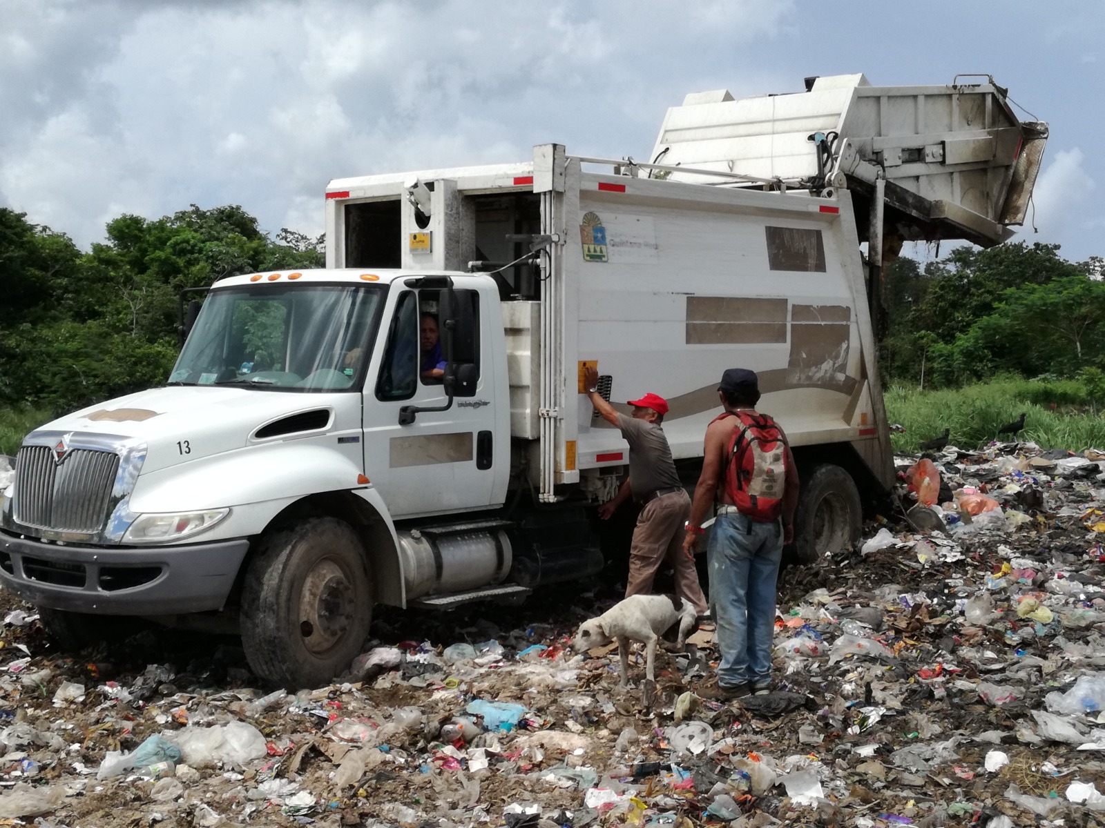 Aumenta la basura en la zona maya