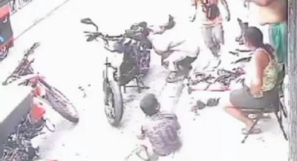 IMÁGENES FUERTES: en segundos asesinan a 4 adultos y un menor afuera de su domicilio