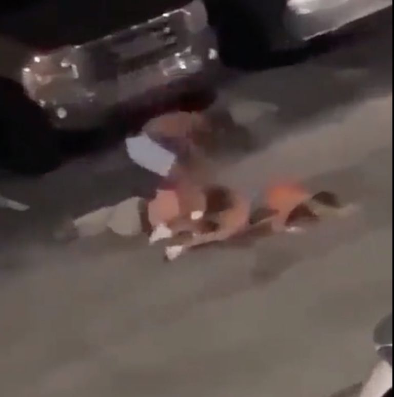 Martinete a una chica que defiende a su novio de una golpiza y termina con el cuello roto