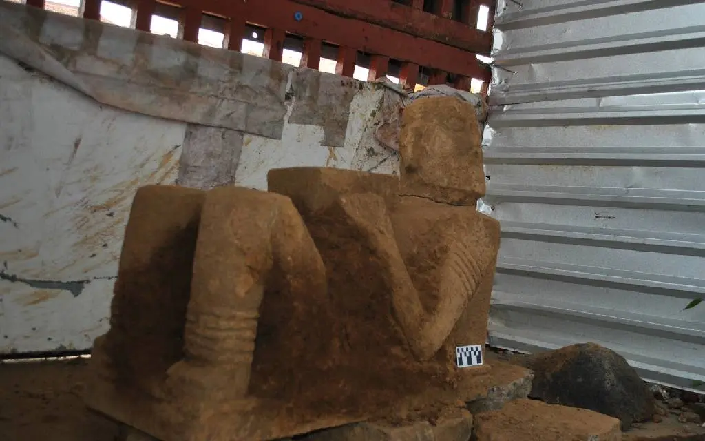 Investigadores encuentran una escultura prehispánica de Chac Mool en Pátzcuaro