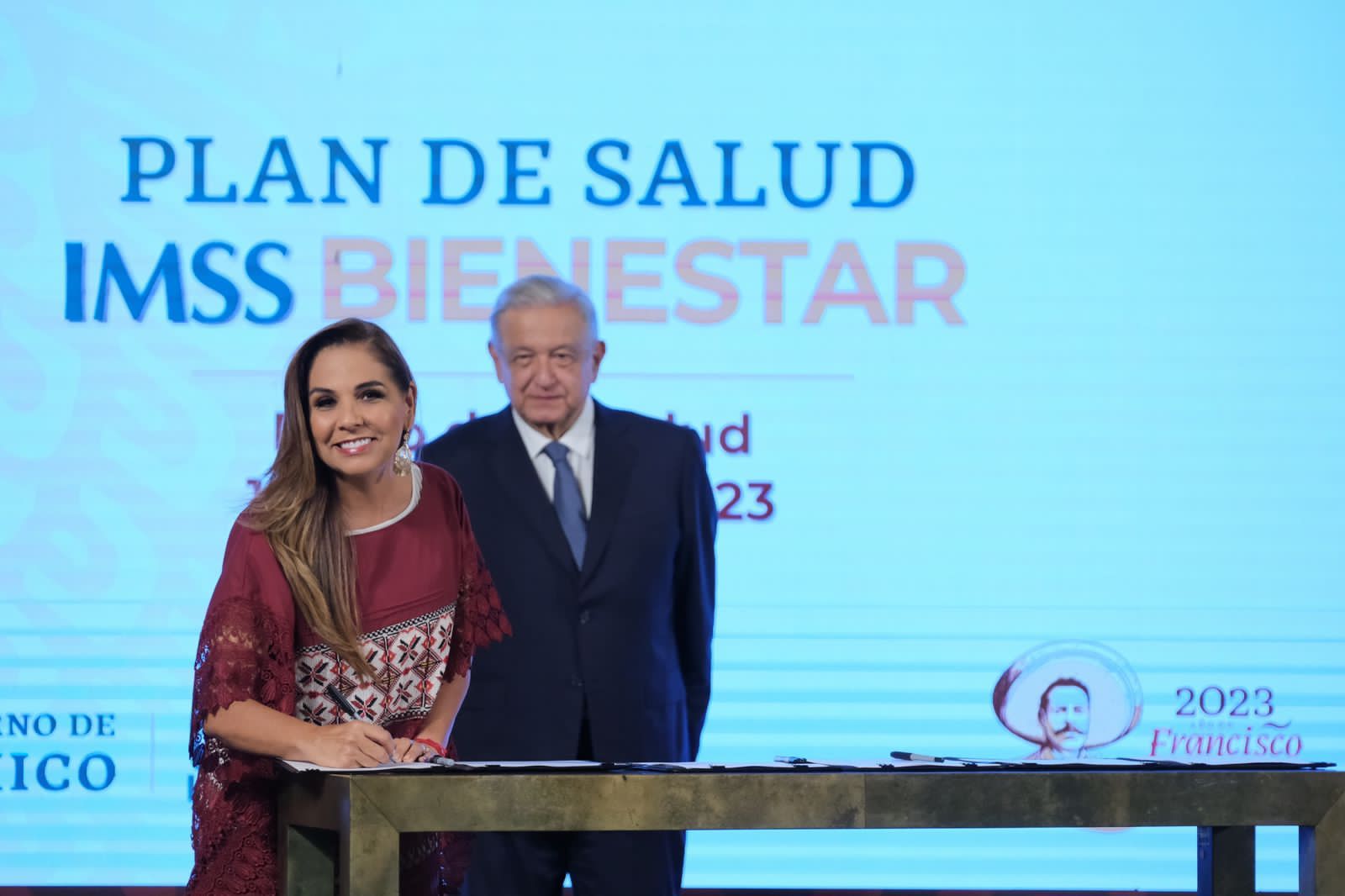 Mara Lezama firma el Acuerdo Nacional de la Federalización de los Servicios de Salud para Quintana Roo