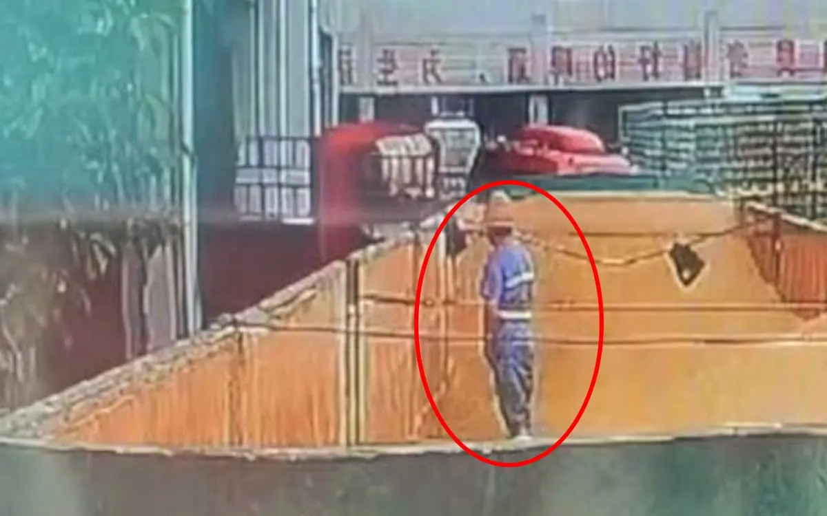 Cervecera china investiga a empleado que orinó en un depósito de malta