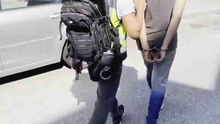 Detienen en Madrid a hombre que violaba a su bebé y la ofrecía en redes sociales