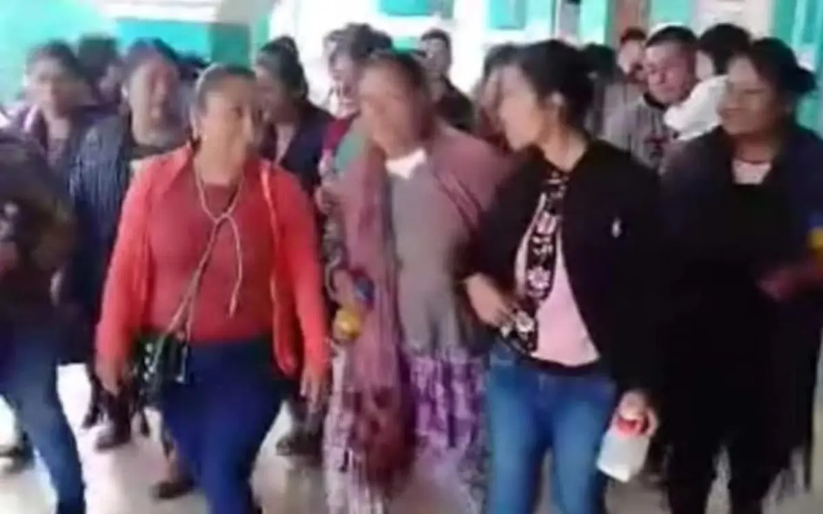 Tras 24 horas encarcelada, autoridades liberan a presidenta municipal de Asunción Ocotlán, Oaxaca