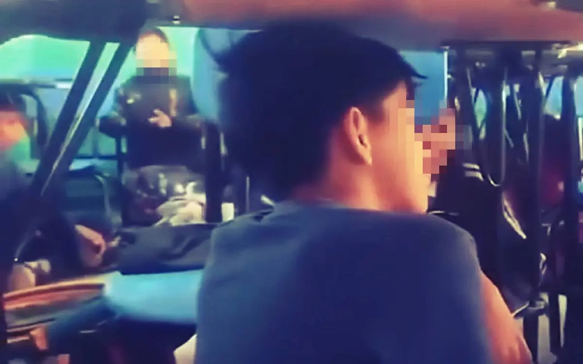 Maestra calma a alumnos con canciones durante balacera en Tijuana