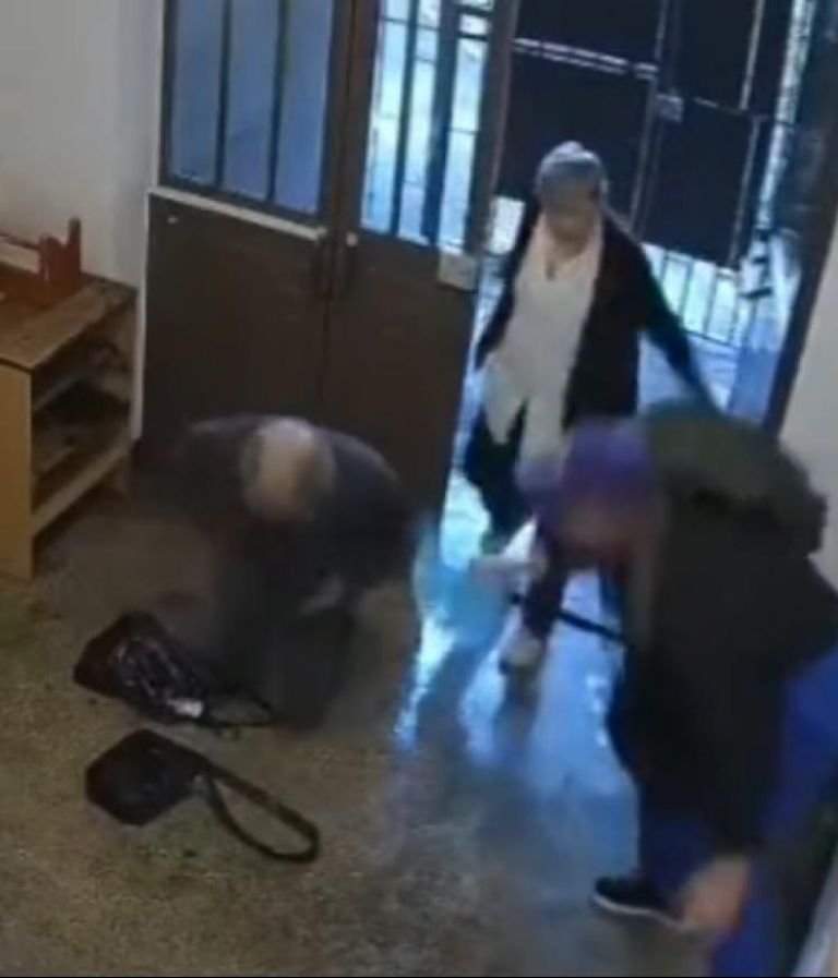 IMÁGENES FUERTES: hombre g0lp3a y qu3m4 viva a su tía para quedarse con una millonaria herencia