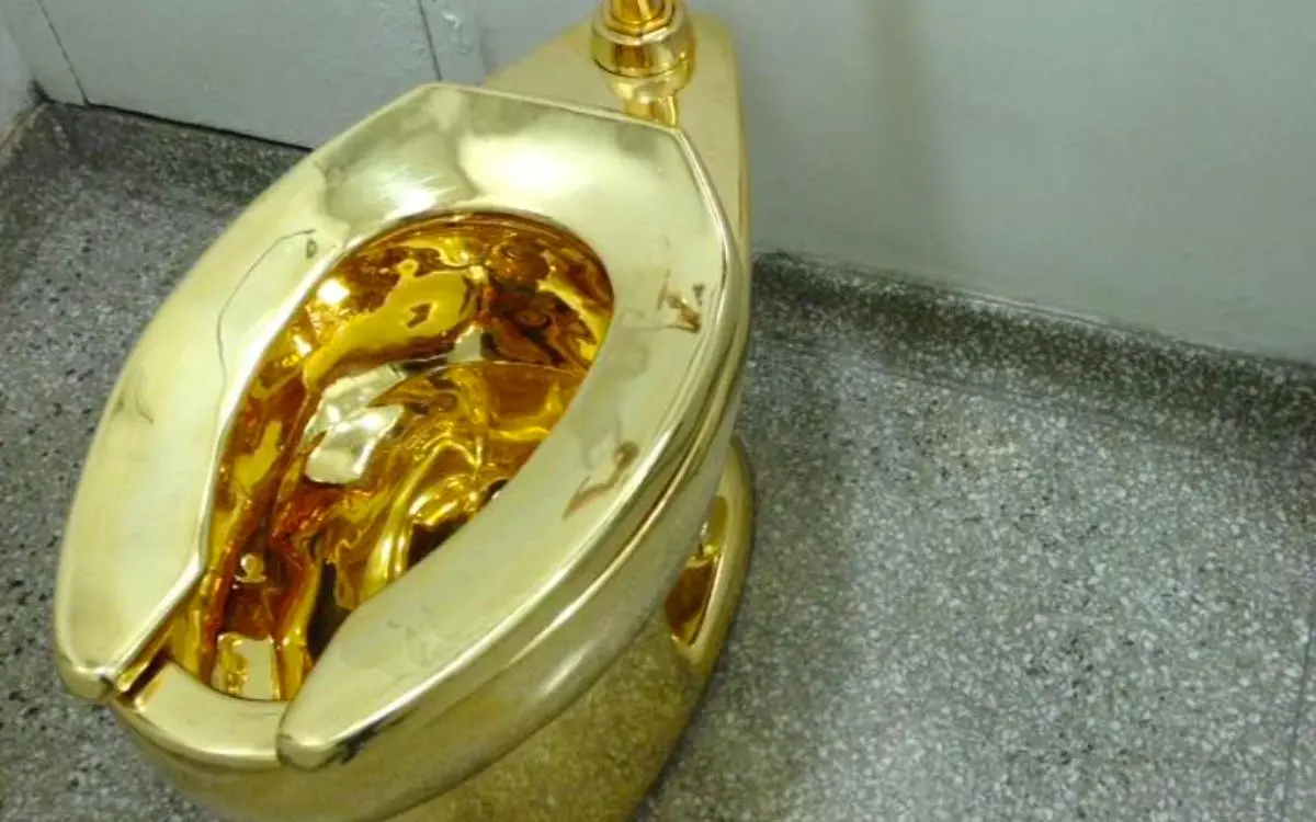 Imputan a cuatro por el robo de un inodoro de oro de la mansión donde nació Churchill