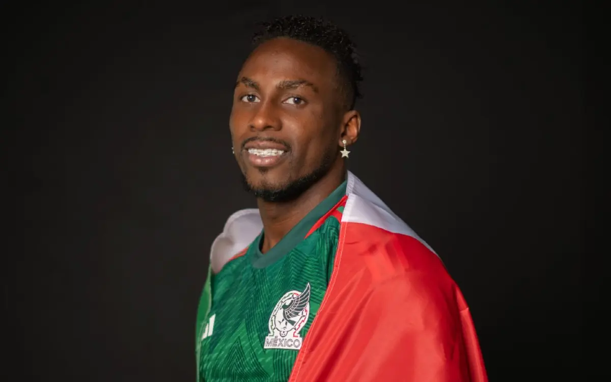 Tricolor da la ‘bienvenida’ a Julián Quiñones