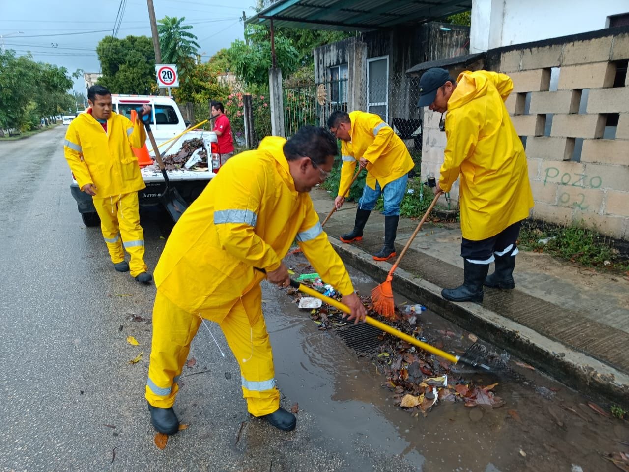 Causa leves encharcamientos lluvias en la zona maya
