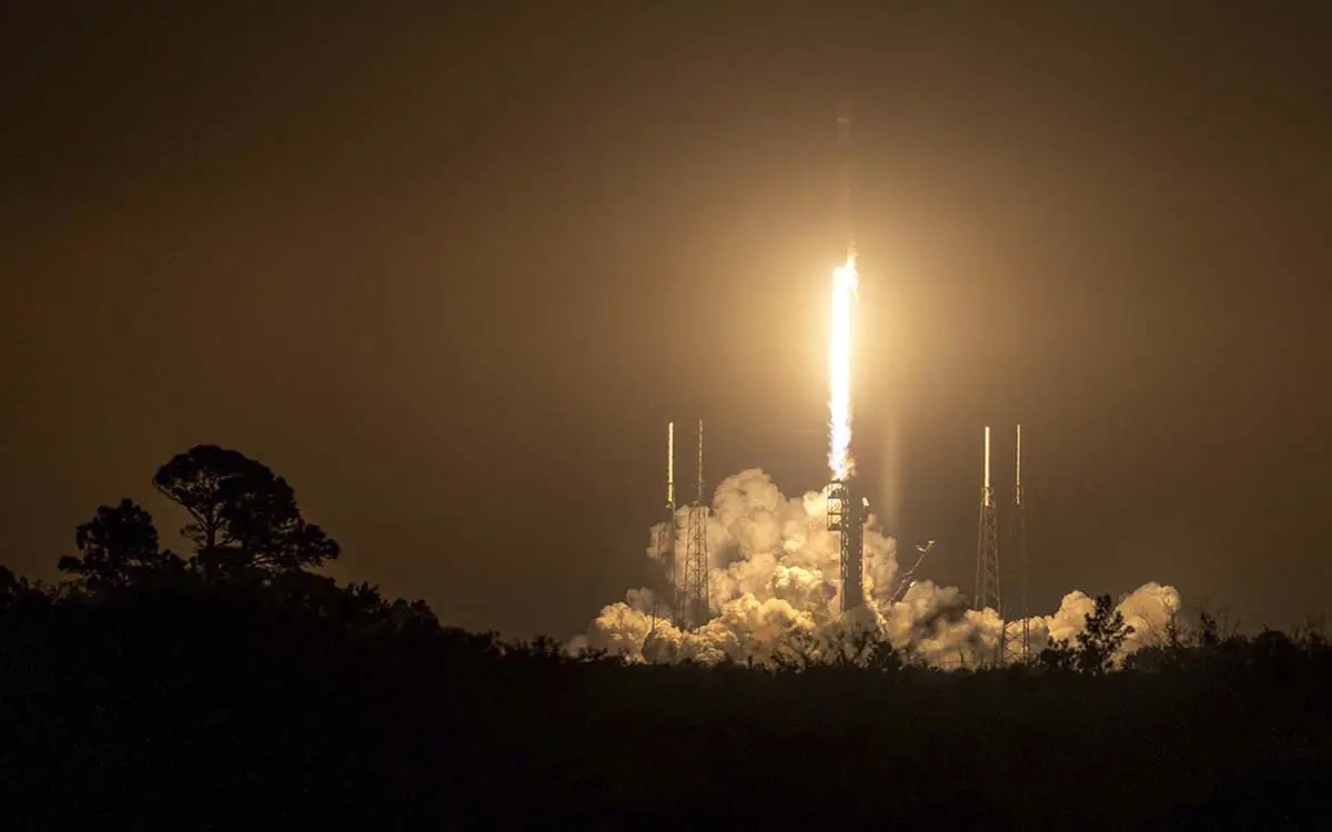 La misión PACE de la NASA para estudiar los océanos despega con éxito