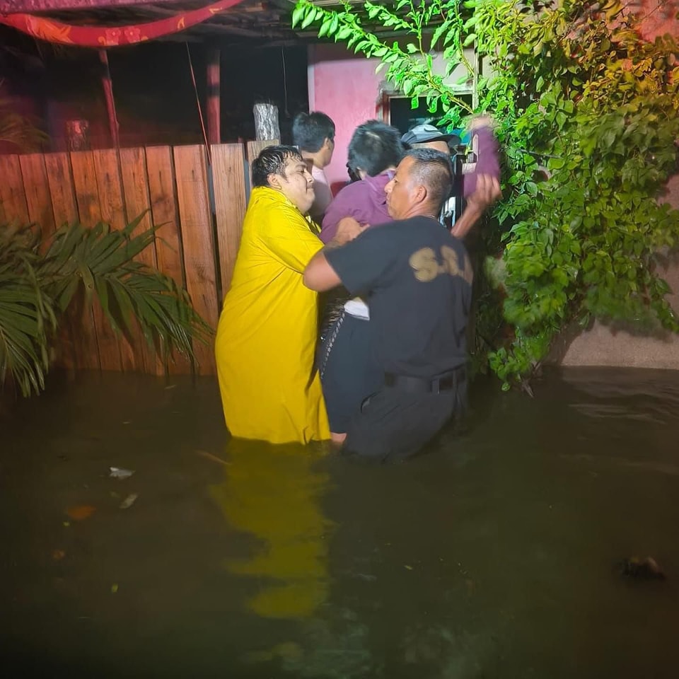 Huracán ‘Milton’ Devasta Yucatán: Celestún y Sisal han sido los más afectados