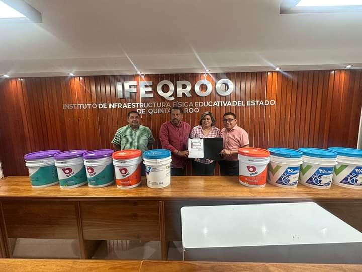 A nombre de la gobernadora Mara Lezama , se entrega material para mejorar las instalaciones de la telesecundaria en la comunidad de Sacalaca.