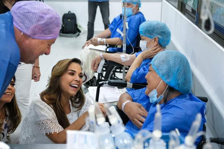 Impulsa Mara Lezama jornada humanista de cirugía de cataratas gratuitas con experimentados médicos suizos, porque la salud de las personas sí importa