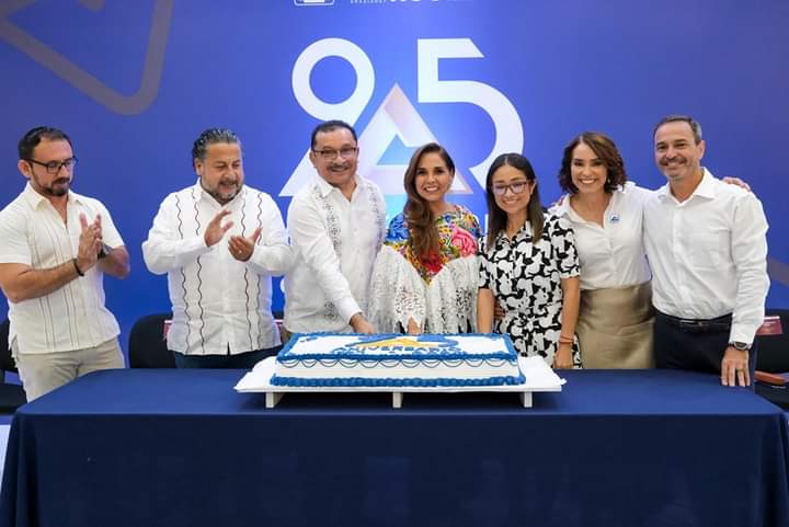 Refrenda Mara Lezama compromiso por devolverle el brillo a Chetumal, en 95 aniversario de la Canaco Servytur