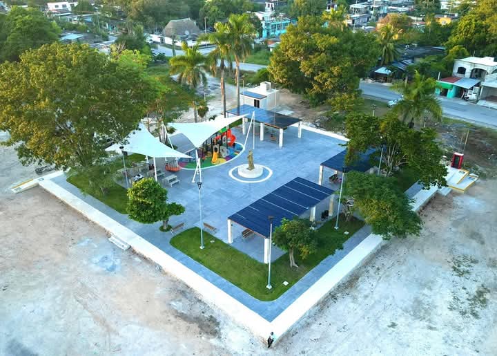 Mary Hernández inaugura nuevo parque en la colonia Francisco May