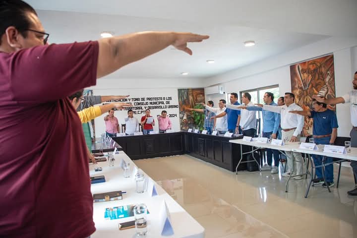 Nuevos integrantes del Toma protesta Consejo Municipal de Ordenamiento Territorial y Desarrollo Urbano de Felipe Carrillo Puerto